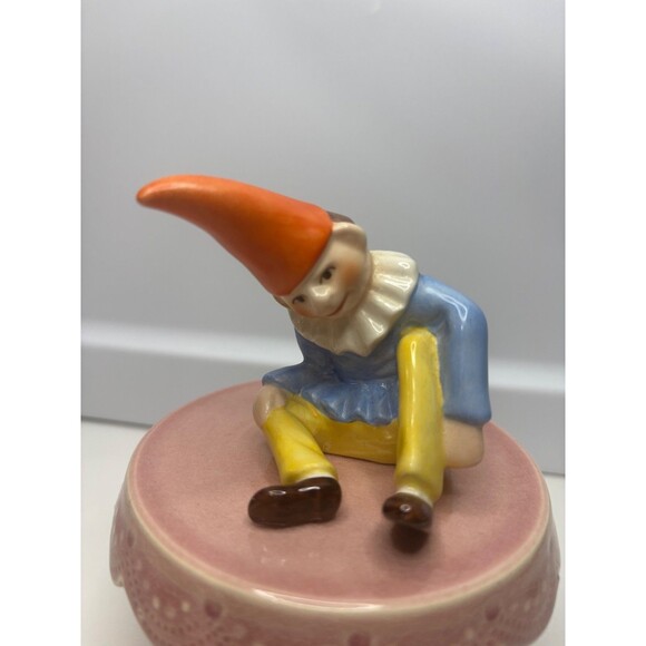 GOEBEL WEST GERMANY SITTING JESTER CLOWN FIGURINE 13906 3" - Picture 2 of 6